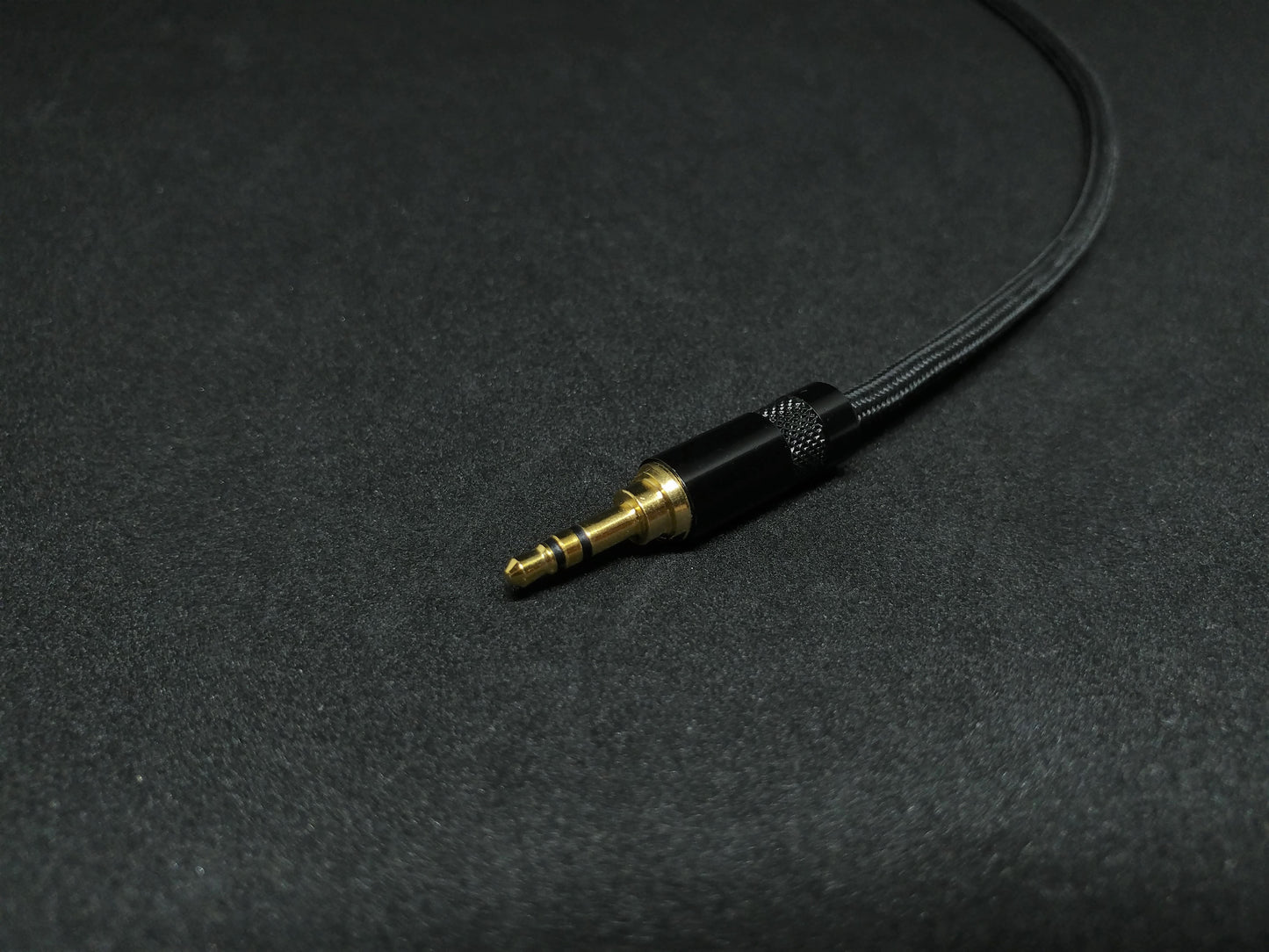 3.5mm AUX . Interconnect and Headphone Cable . CLEARANCE