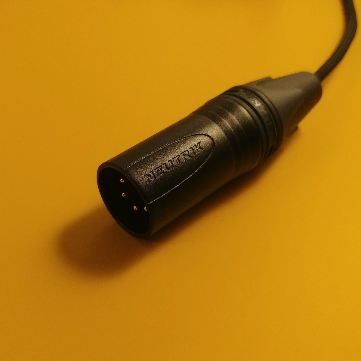 4-Pin XLR . Interconnect Cable . Authentic Lite