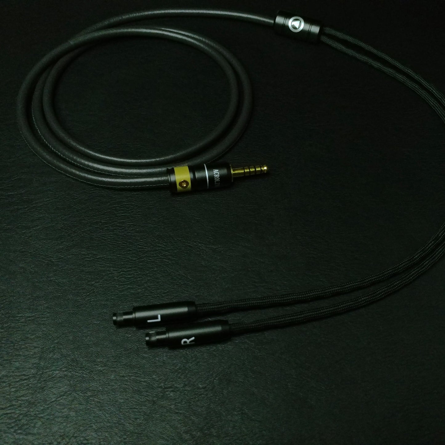 Dan Clark Audio / MrSpeakers - Dual Entry Custom Headphone Cable | Black | Air+