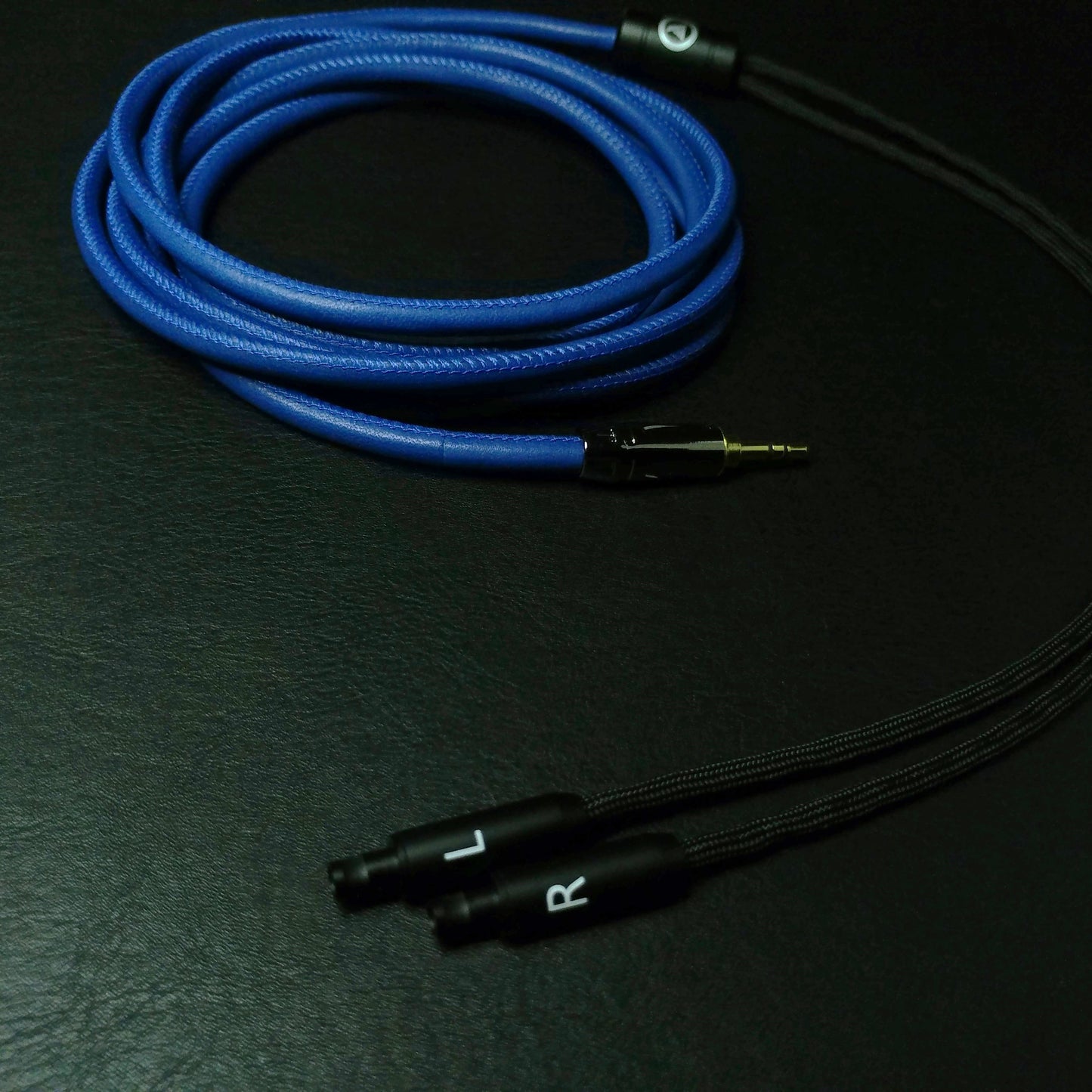 Dan Clark Audio / MrSpeakers - Dual Entry Custom Headphone Cable | Blue | Air+